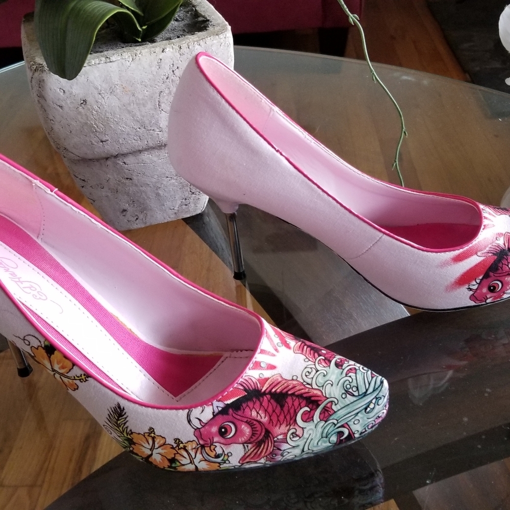 ED HARDY Cream KOI Fish Stilettos